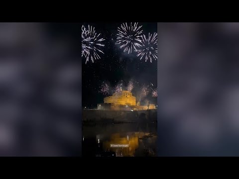 San Pietro e Paolo a Roma, Castel Sant’Angelo si illumina con lo spettacolo della girandola –
