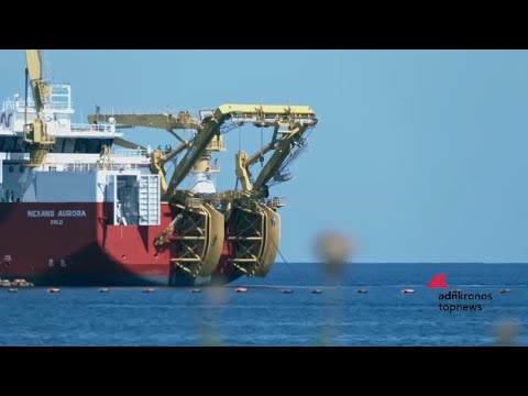 Tyrrhenian Link, nuovo record mondiale per Terna: posato cavo sottomarino a 2.150 metri di